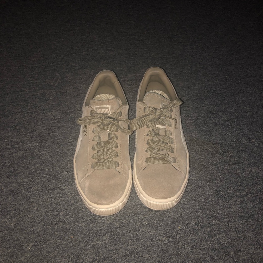 Puma Sneakers